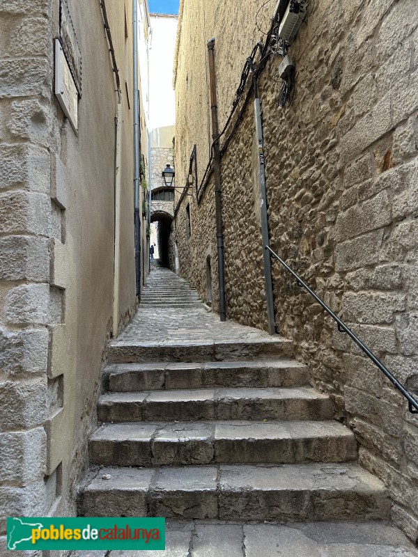 Girona - Carrer Manuel Cúndaro (Foto: Albert Esteves, 2024) Girona - Carrer Manuel Cúndaro