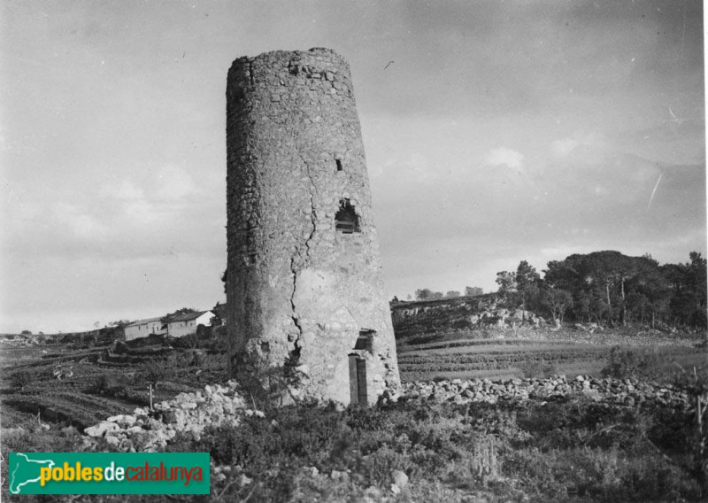 Subirats - Torre de Can Llopart (Foto: <i>Ricard Martí Alberó -Arxiu Fotogràfic Centre Excursionista de Catalunya-</i>, c.1933) Subirats - Torre de Can Llopart