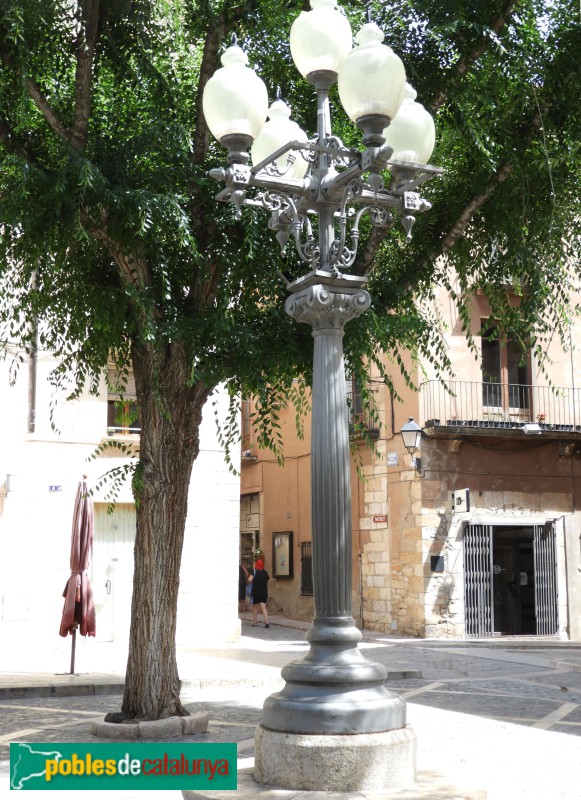 Montblanc - Plaça Major. Fanal (Foto: Valentí Pons, 2024) Montblanc - Plaça Major. Fanal