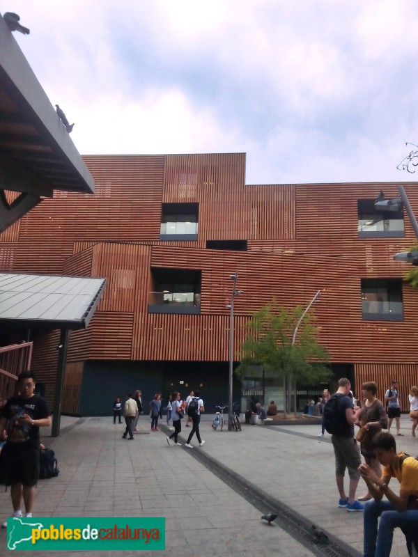 Barcelona - Escola Massana (plaça Gardunya) (Foto: Anna Corcoll, 2017) Barcelona - Escola Massana (plaça Gardunya)