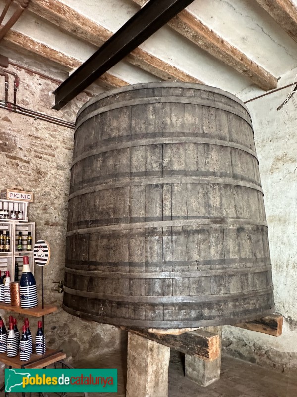 Cambrils - Parc Samà. Museu del Vermut Yzaguirre (Foto: Albert Esteves, 2024) Cambrils - Parc Samà. Museu del Vermut Yzaguirre