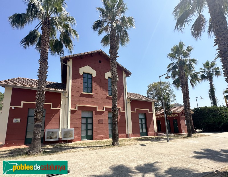 Anglès - La Torre. Edifici de serveis (Foto: Albert Esteves, 2024) Anglès - La Torre. Edifici de serveis