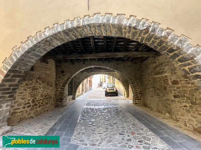 Anglès - Arcada de Can Verdaguer (Foto: Albert Esteves, 2024) Anglès - Arcada de Can Verdaguer