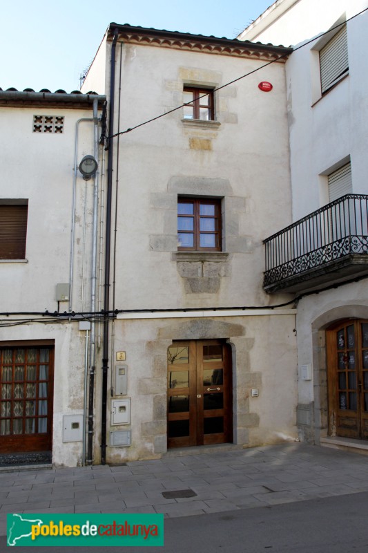 Vilobí d'Onyar - Plaça Vella (Foto: Albert Esteves, 2012) Vilobí d'Onyar - Plaça Vella