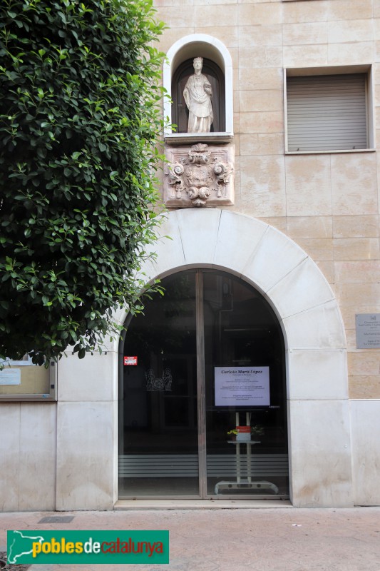 Reus - Germandat de Sant Isidre i Santa Llúcia (Foto: Albert Esteves, 2024) Reus - Germandat de Sant Isidre i Santa Llúcia