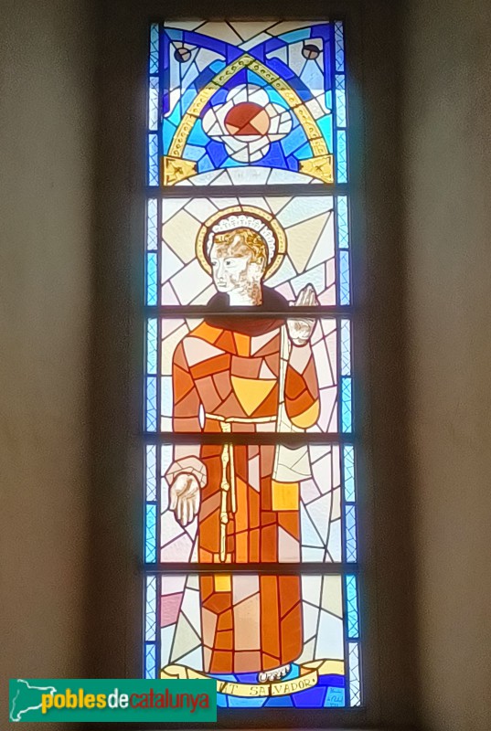 Santa Coloma de Farners - Església de Sant Sebastià. Vitralls (Foto: Anna Corcoll, 2024) Santa Coloma de Farners - Església de Sant Sebastià. Vitralls