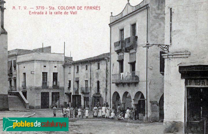Santa Coloma de Farners - Plaça Farners, font davant de l'església. Postal antiga Santa Coloma de Farners - Plaça Farners, font davant de l'església. Postal antiga