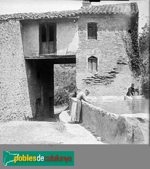 Arbúcies - Joanet. Antic rentador (Foto: <i>Antoni Bartomeus -Arxiu Fotogràfic Centre Excursionista de Catalunya-</i>, 1904) Arbúcies - Joanet. Antic rentador