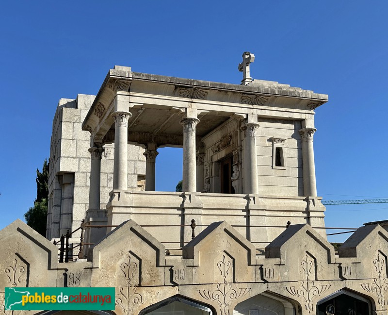 Tarragona - Cementiri. Panteó Josep Ballester (Foto: Albert Esteves, 2024) Tarragona - Cementiri. Panteó Josep Ballester