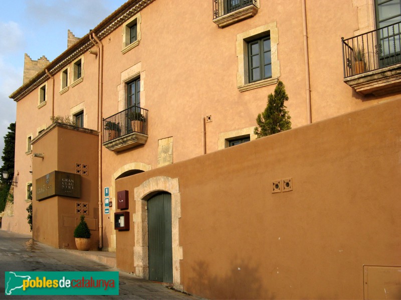 Altafulla - La Vila Closa (Foto: Albert Esteves, 2007) Altafulla - La Vila Closa