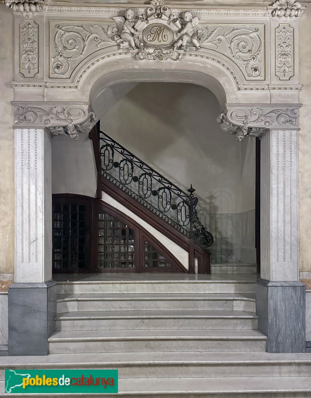 Valls - Casa Ramon Massó. Vestíbul (Foto: Albert Esteves, 2024) Valls - Casa Ramon Massó. Vestíbul