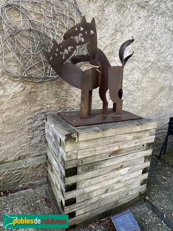 Salt - Escultura <i>Baralla d'amor</i>