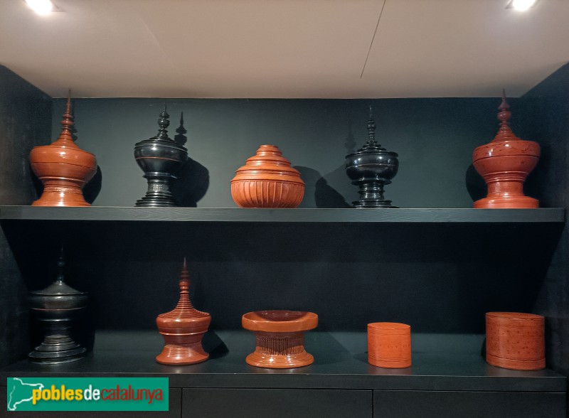 Col·lecció Jordi Clos - Recipients per a ofrenes. Myanmar, finals segle XIX