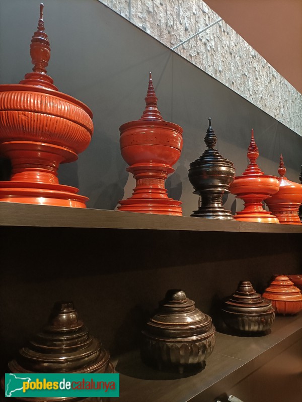 Col·lecció Jordi Clos - Recipients per a ofrenes. Myanmar, finals segle XIX