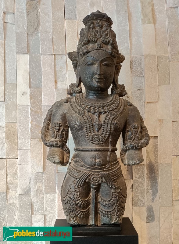 Col·lecció Jordi Clos - Shiva. Pedra sorrenca. India. Segle XI