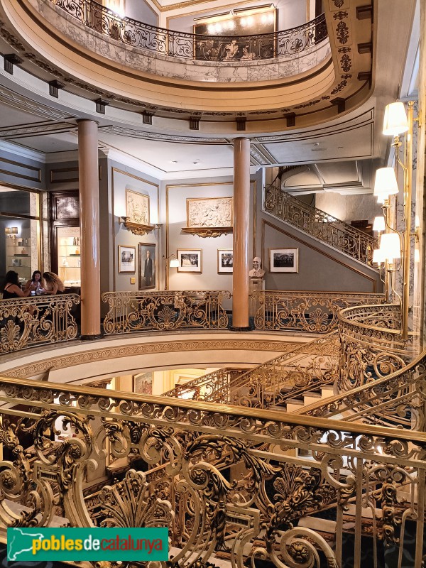 Barcelona - Hotel Avenida Palace (Gran Via, 605-607) (Foto: Anna Corcoll, 2024) Barcelona - Hotel Avenida Palace (Gran Via, 605-607)