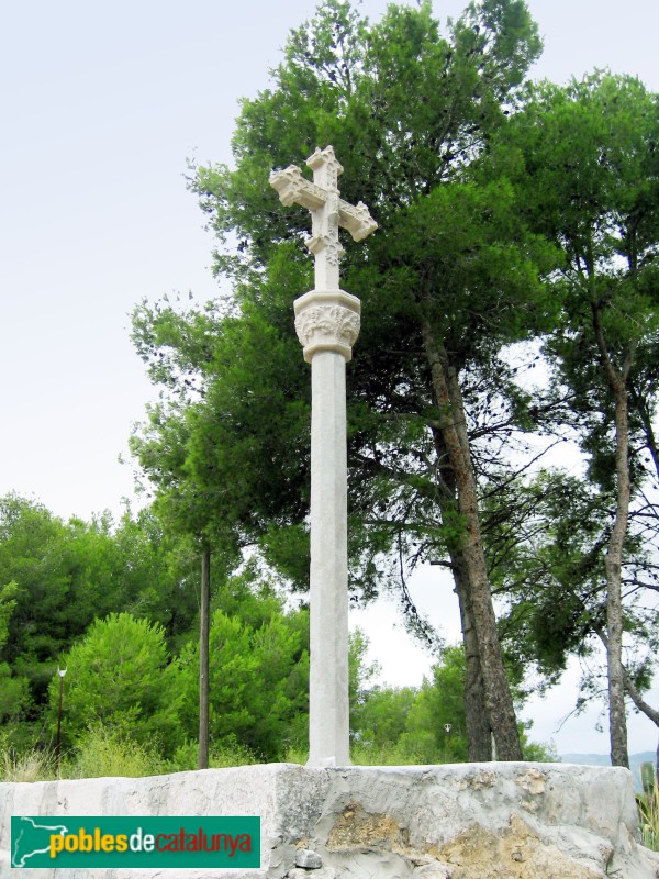 Sant Pere de Ribes - Creu de Ribes (Foto: Albert Esteves, 2006) Sant Pere de Ribes - Creu de Ribes