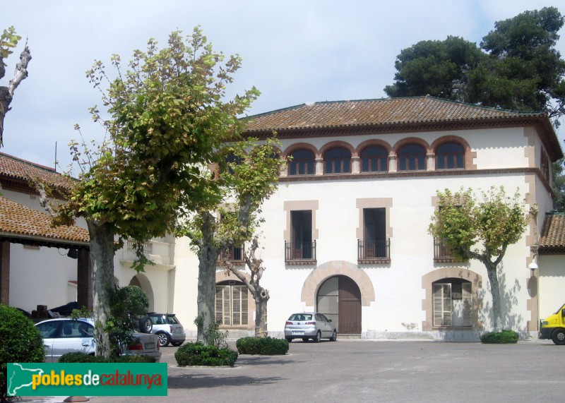 Sant Pere de Ribes - Mas Solers (Foto: Albert Esteves, 2006) Sant Pere de Ribes - Mas Solers