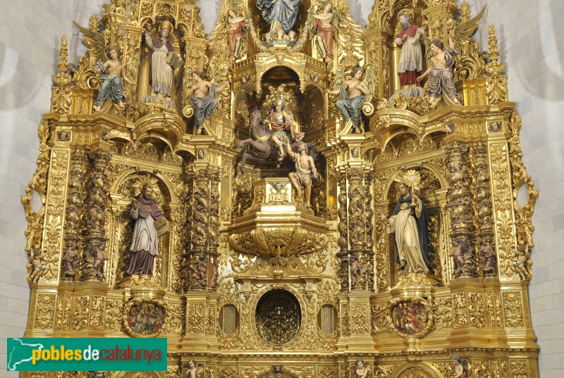 Cassà de la Selva - Església de Sant Martí. Retaule barroc reconstruït (Foto: <i>Jordi Contijoch -calaix.gencat.cat-</i>, 2013) Cassà de la Selva - Església de Sant Martí. Retaule barroc reconstruït