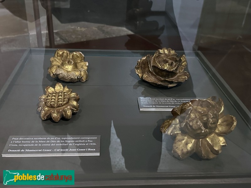 Cassà de la Selva - Església de Sant Martí. Peces del retaule barroc (Foto: Albert Esteves, 2025) Cassà de la Selva - Església de Sant Martí. Peces del retaule barroc