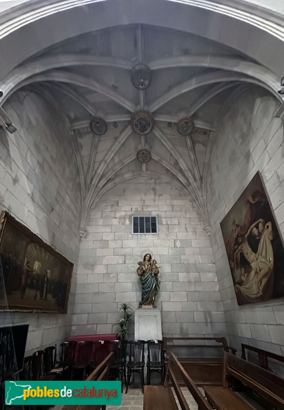 Cassà de la Selva - Església de Sant Martí. Capella del Roser (Foto: Albert Esteves, 2025) Cassà de la Selva - Església de Sant Martí. Capella del Roser