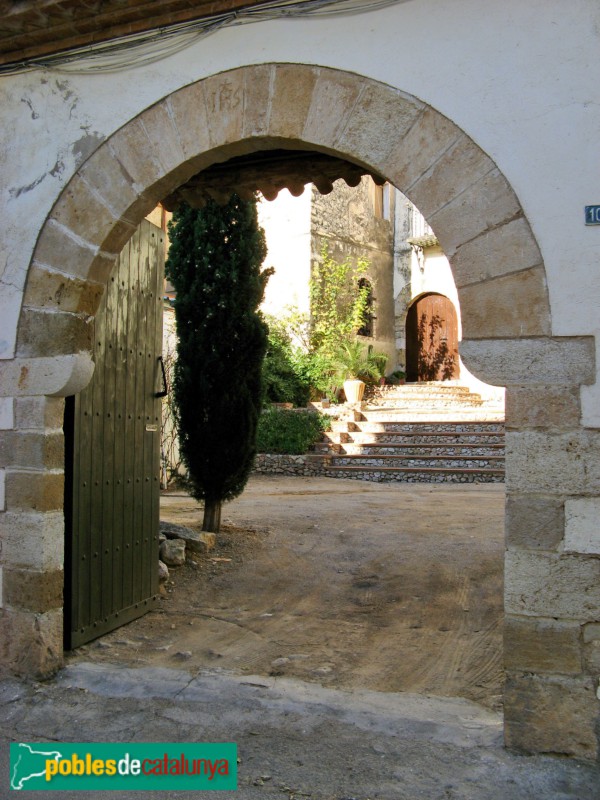 El Montmell - Cal Cintet (Foto: Albert Esteves, 2006) El Montmell - Cal Cintet