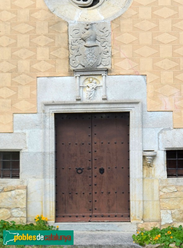 Llagostera, - Torre Albertí. Capella del Roser (Foto: <i>Karsten11</i>, 2014) Llagostera, - Torre Albertí. Capella del Roser