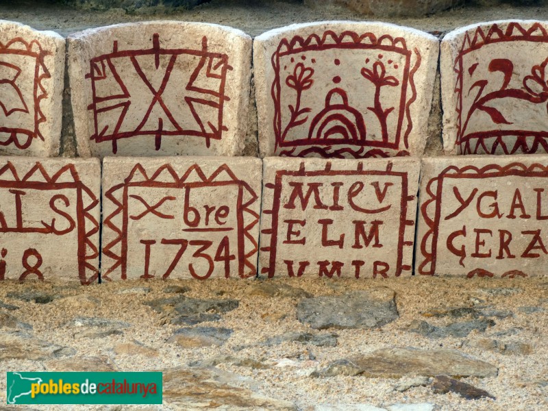 Llagostera - Can Caciques. Rajoles del ràfec