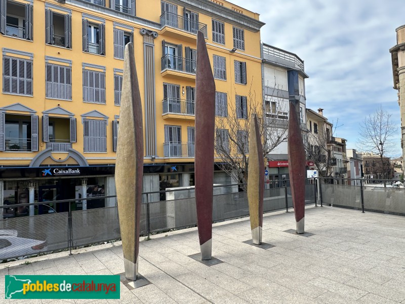 Llagostera - Escultura <i>Senyera</i> (Foto: Albert Esteves, 2025) Llagostera - Escultura <i>Senyera</i>