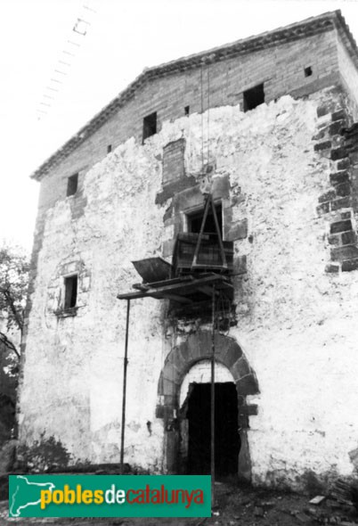 Vallirana - Molí de Can Batlle (Foto: <i>Joana Marlès -calaix.gencat.cat-</i>, 1988) Vallirana - Molí de Can Batlle