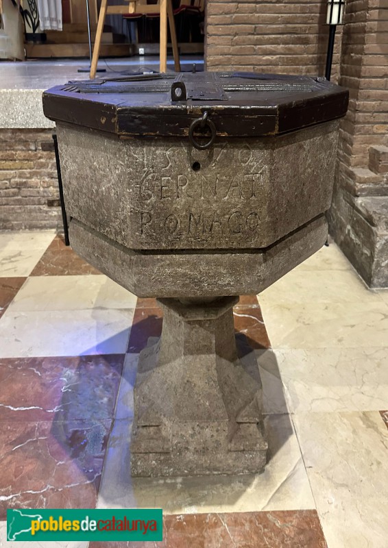 Cervelló - Església de Sant Esteve. Pica baptismal