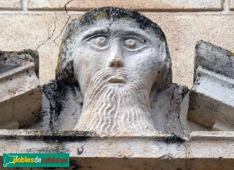 Alforja - Església de Sant Miquel. Detall de la portada