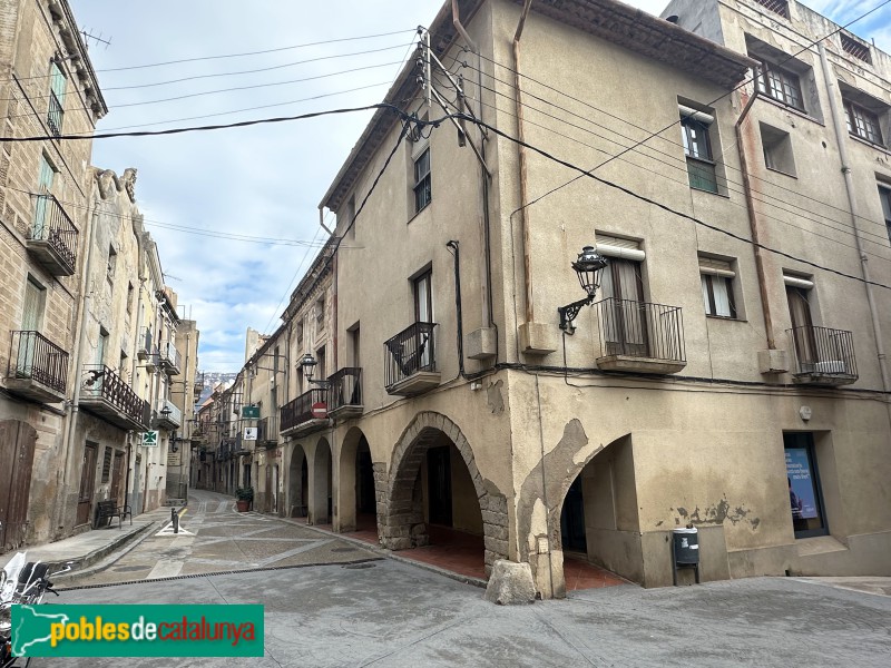 Alforja - Nucli antic. Carrer de la Font