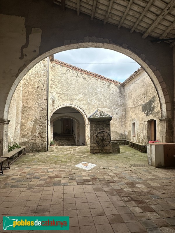 Alforja - Santuari de Puigcerver. Pati