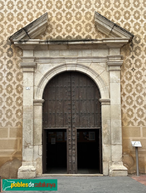 Riudecols - Església de Sant Pere (Foto: Albert Esteves, 2025) Riudecols - Església de Sant Pere