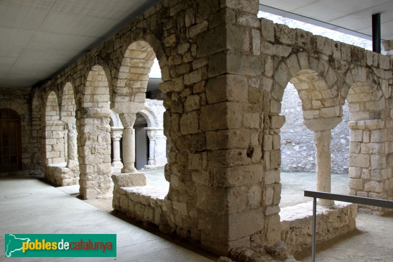Avinyonet del Penedès - Sant Sebastià dels Gorgs. Claustre