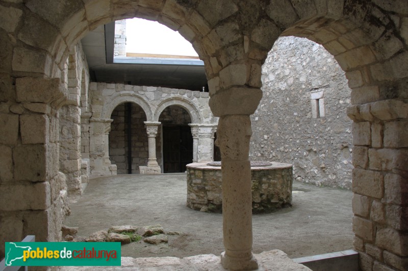 Avinyonet del Penedès - Sant Sebastià dels Gorgs. Claustre