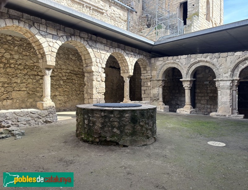 Avinyonet del Penedès - Sant Sebastià dels Gorgs. Claustre
