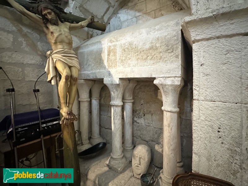 Avinyonet del Penedès - Sant Sebastià dels Gorgs. Sarcòfag