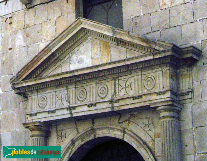 Barcelona - Església de Sant Jaume. Porta de la capella del Remei