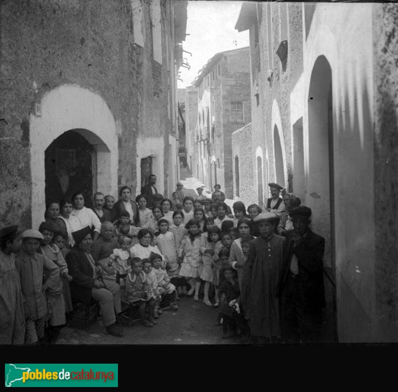 Nucli antic de la Selva del Camp (Foto: <i>Borràs -Arxiu Fotogràfic Centre Excursionista de Catalunya-</i>, 1890-1919) Nucli antic de la Selva del Camp