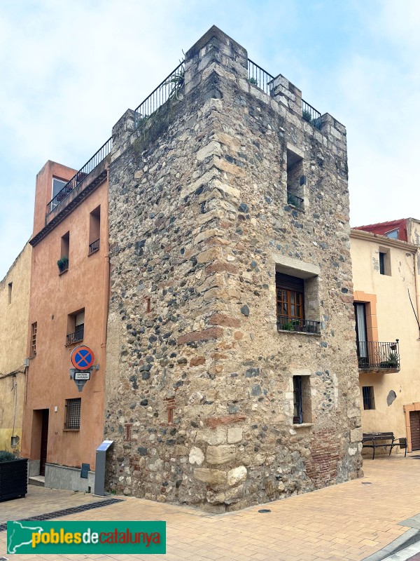 La Selva del Camp - Muralla. Torre del portal de Sant Antoni (Foto: Albert Esteves, 2025) La Selva del Camp - Muralla. Torre del portal de Sant Antoni