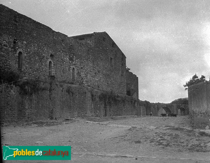 La Selva del Camp - Muralla del castell (Foto: <i>Francesc Blasi -Arxiu Fotogràfic Centre Excursionista de Catalunya-</i>, 1920-25) La Selva del Camp - Muralla del castell
