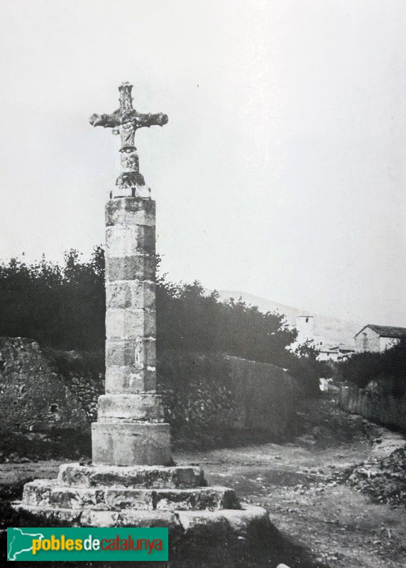 La Selva del Camp - Creu de terme del camí de Tarragona (Foto: <i>Albert Bastardes -Les Creus al Vent-</i>, 1913) La Selva del Camp - Creu de terme del camí de Tarragona