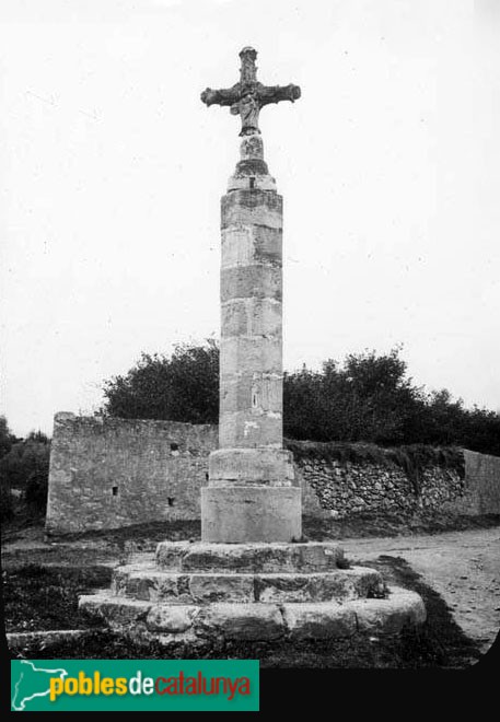 La Selva del Camp - Creu de terme del camí de Tarragona (Foto: <i>Anton Damians -Arxiu Fotogràfic Centre Excursionista de Catalunya-</i>, 1900-30) La Selva del Camp - Creu de terme del camí de Tarragona