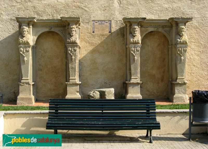 Sant Vicenç de Montalt - Basament de l'antic retaule