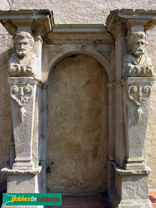 Sant Vicenç de Montalt - Basament de l'antic retaule