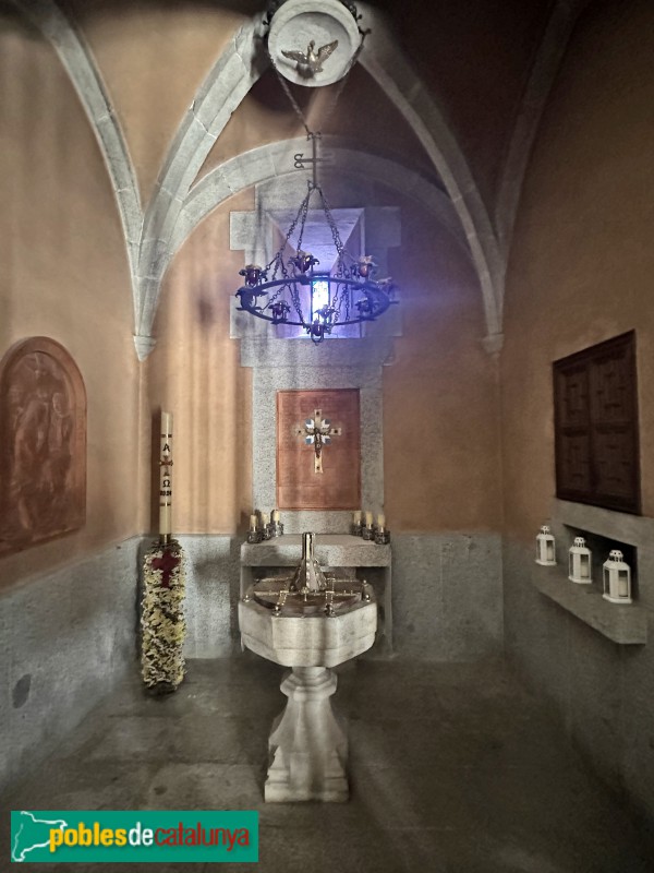 Sant Vicenç de Montalt - Església de Sant Vicenç. Baptisteri