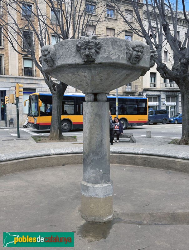 Girona - Brollador dels vuit caps