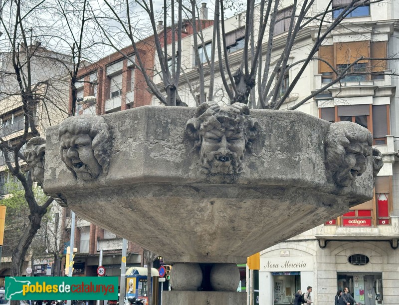 Girona - Brollador dels vuit caps